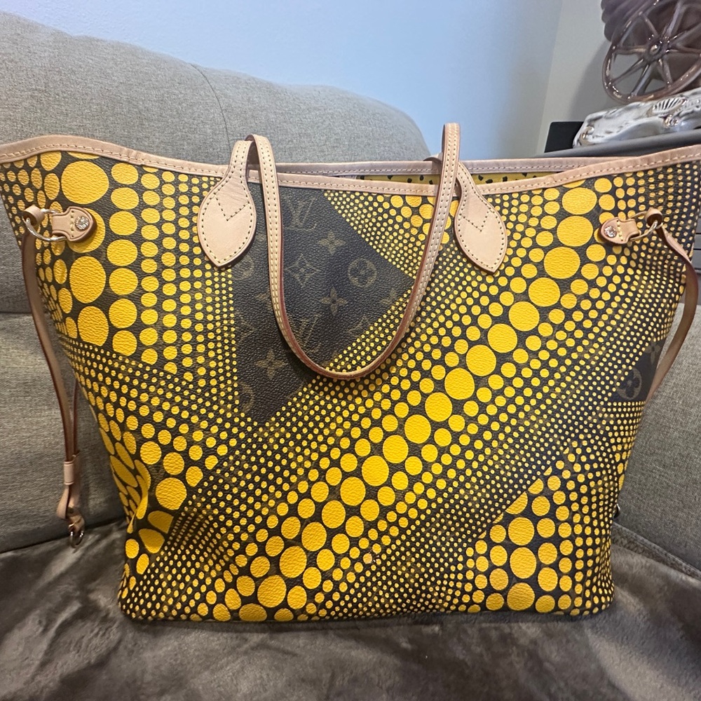 Louis Vuitton Yayoi Kusama Waves